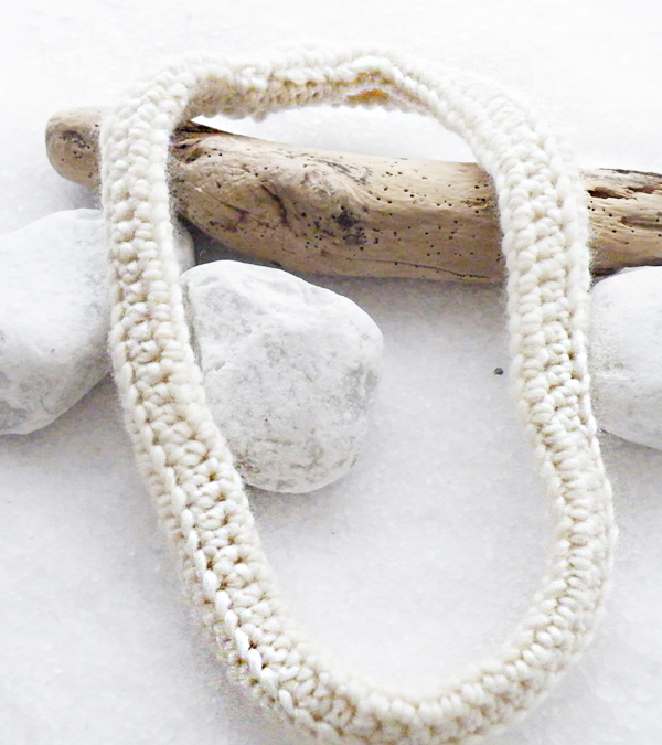 Snow White Woolen Scarf Necklace Crochet Neckwarmer Merino Wool Winter Accessories By Steamylab.
